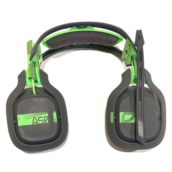 Astro A50 Gaming Headset W/ Basestation, Wireless- Xbox One/PC. - Picture 2 of 6